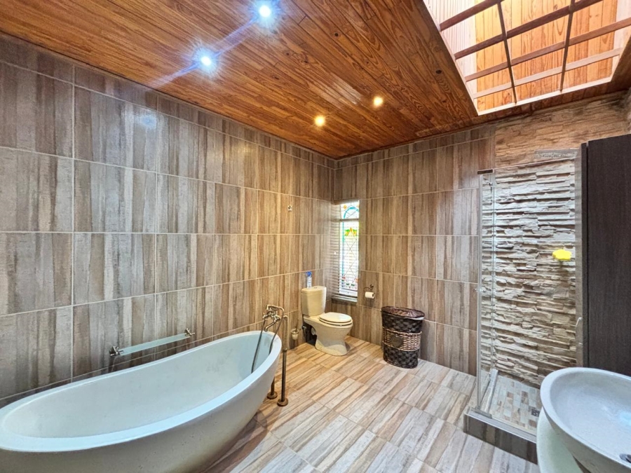 4 Bedroom Property for Sale in Flamwood North West